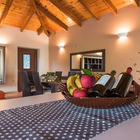 Villa Astarte - Kyveli Vanato