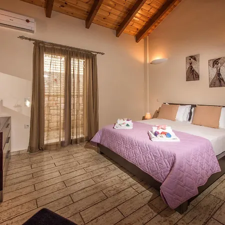 Villa Astarte - Kyveli Vanato
